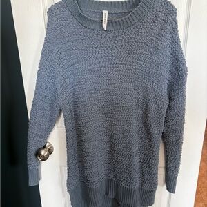Zenana Outfitters Popcorn Knit Crewneck Sweater in Dusty Blue